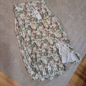 NWT Greylin Cream Pleated Midi Skirt with Green & Pink Floral